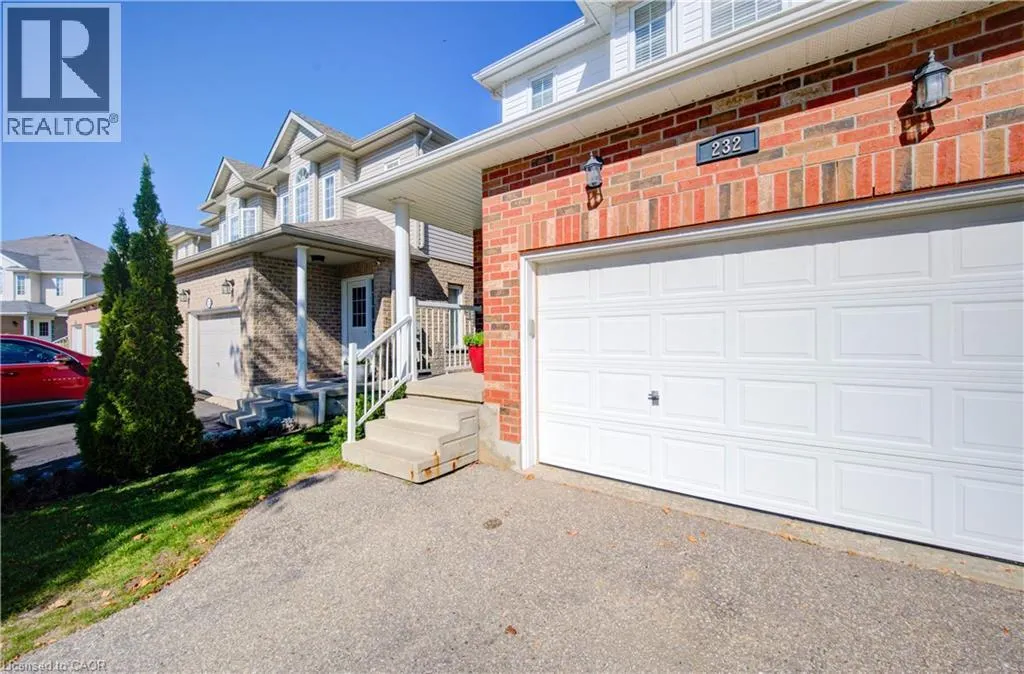 232 BUTTERCUP Court