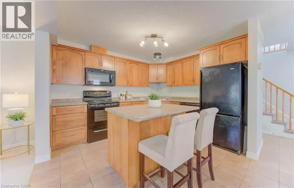 232 BUTTERCUP Court