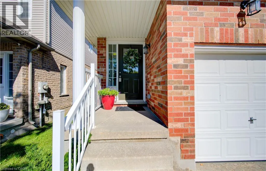 232 BUTTERCUP Court