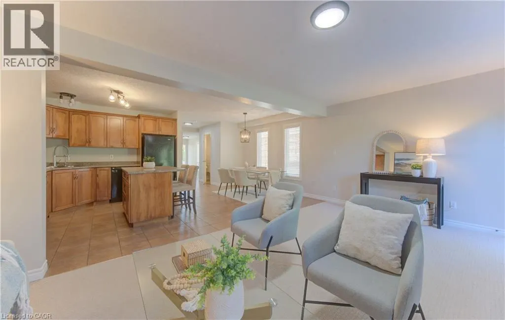 232 BUTTERCUP Court