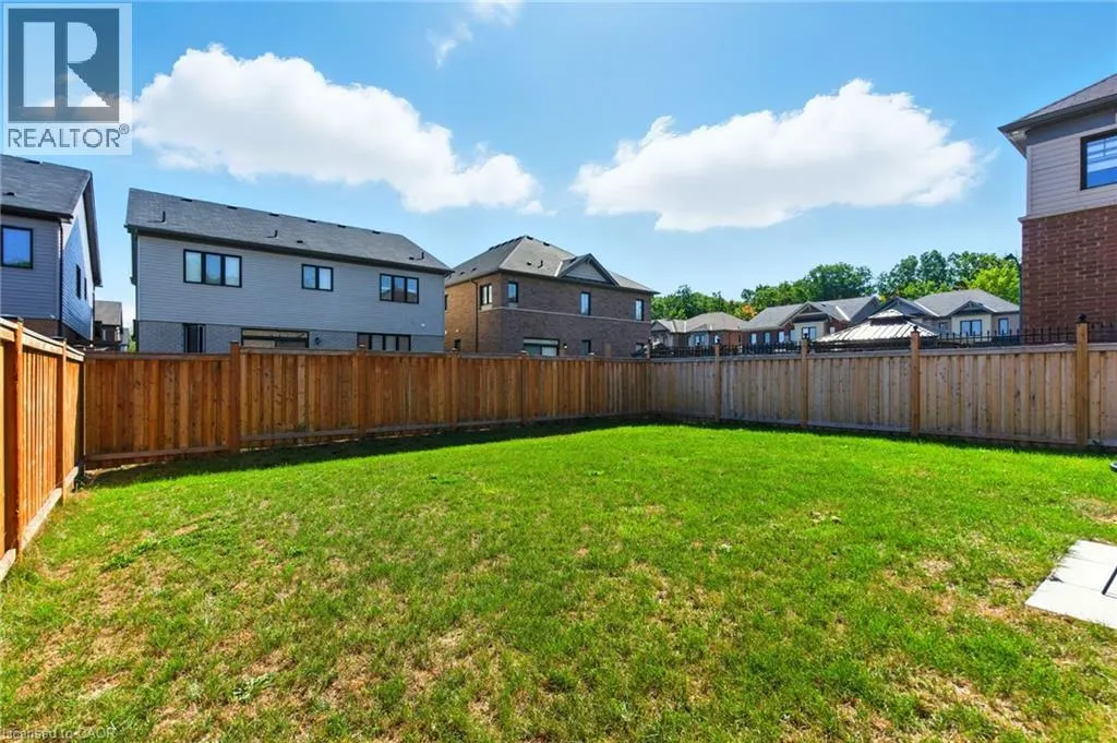 126 CACTUS Crescent