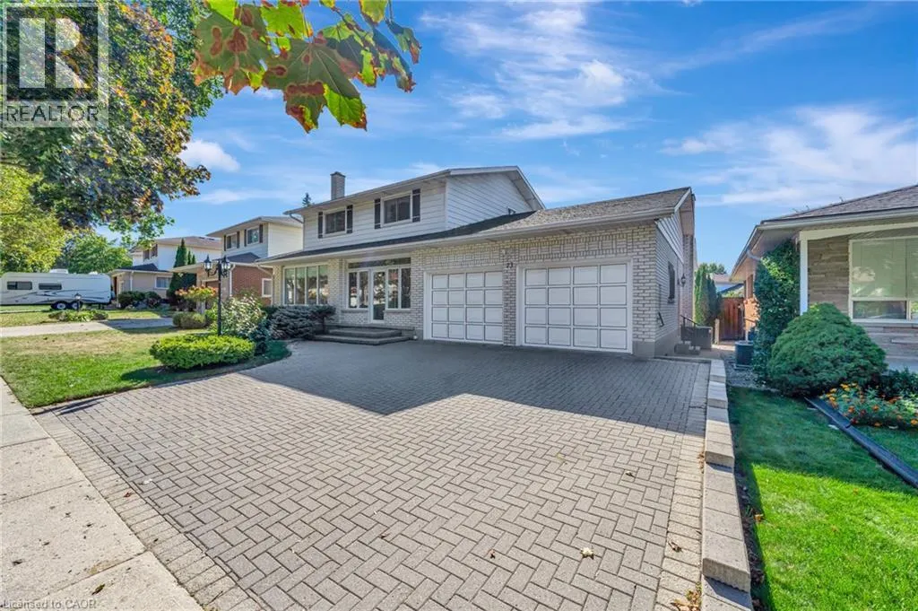 73 CHAMPLAIN Crescent