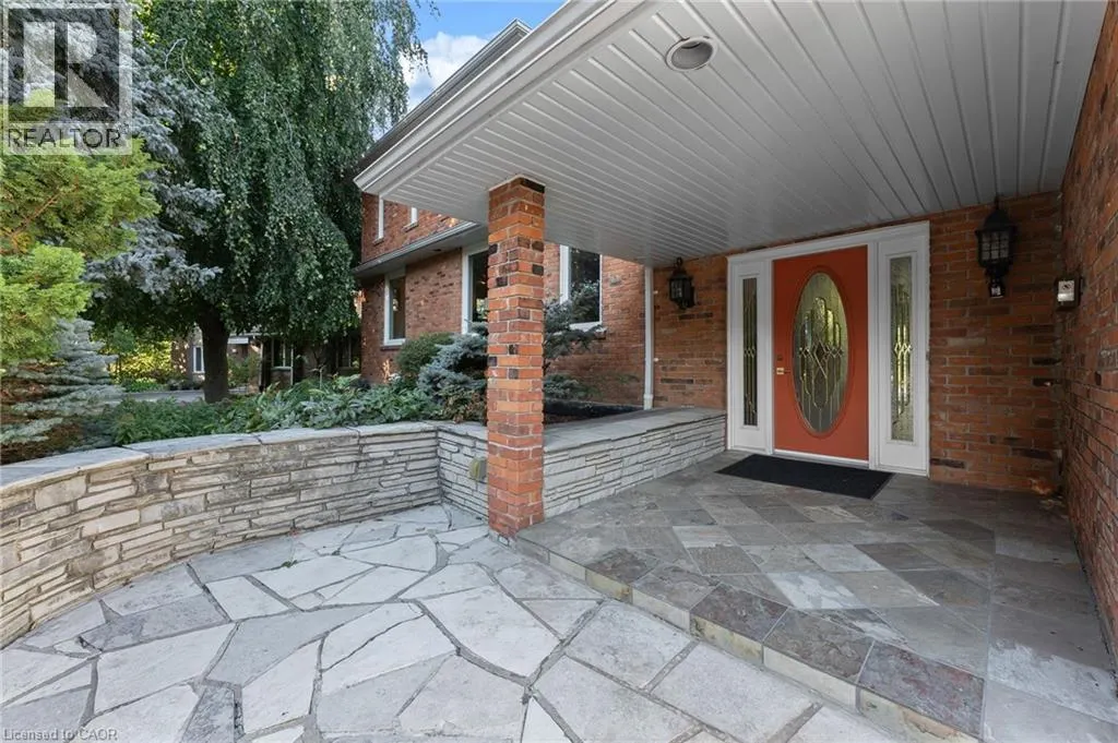 887 MONTGOMERY Drive