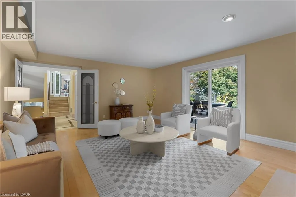 887 MONTGOMERY Drive