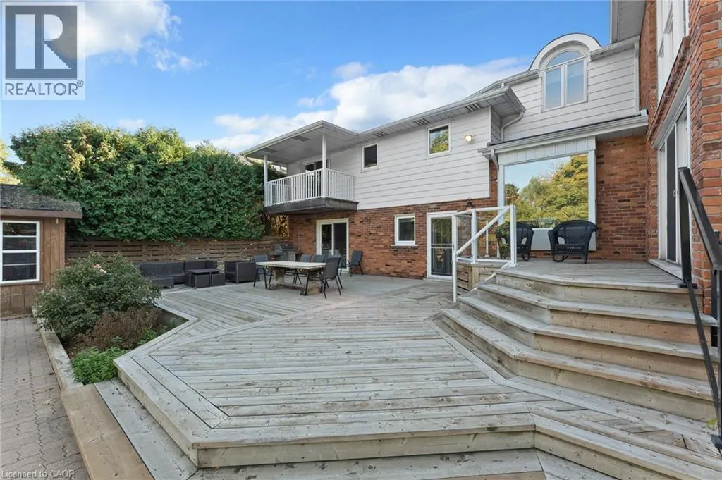 887 MONTGOMERY Drive