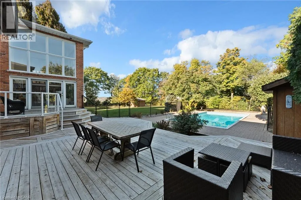 887 MONTGOMERY Drive