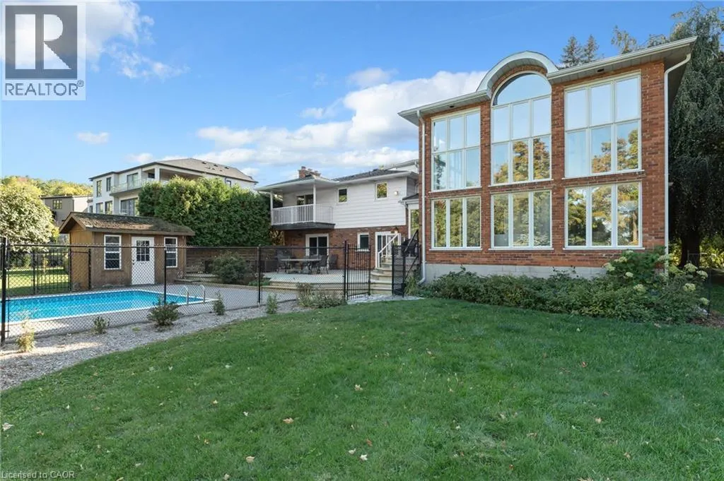 887 MONTGOMERY Drive