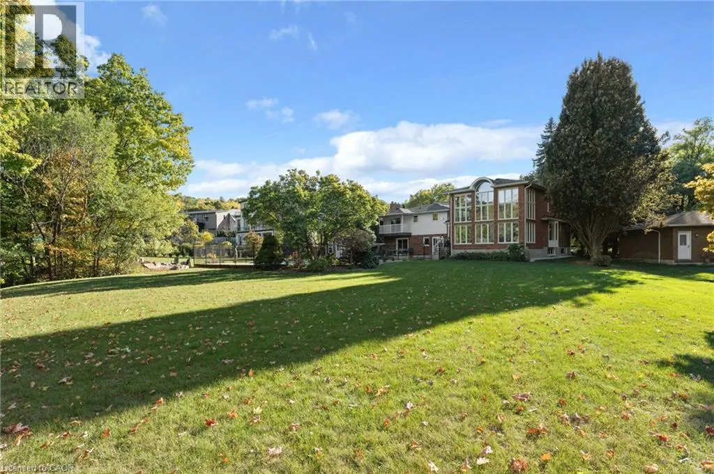887 MONTGOMERY Drive