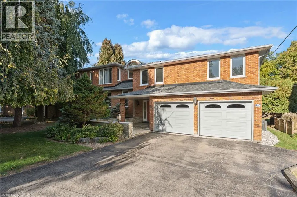 887 MONTGOMERY Drive