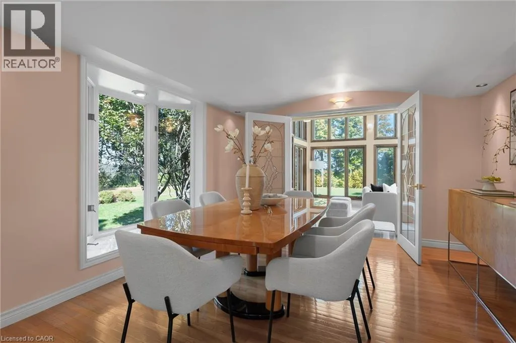 887 MONTGOMERY Drive