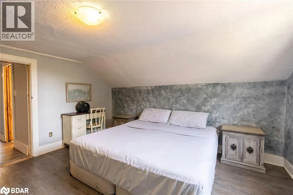 4396 PENETANGUISHENE Road