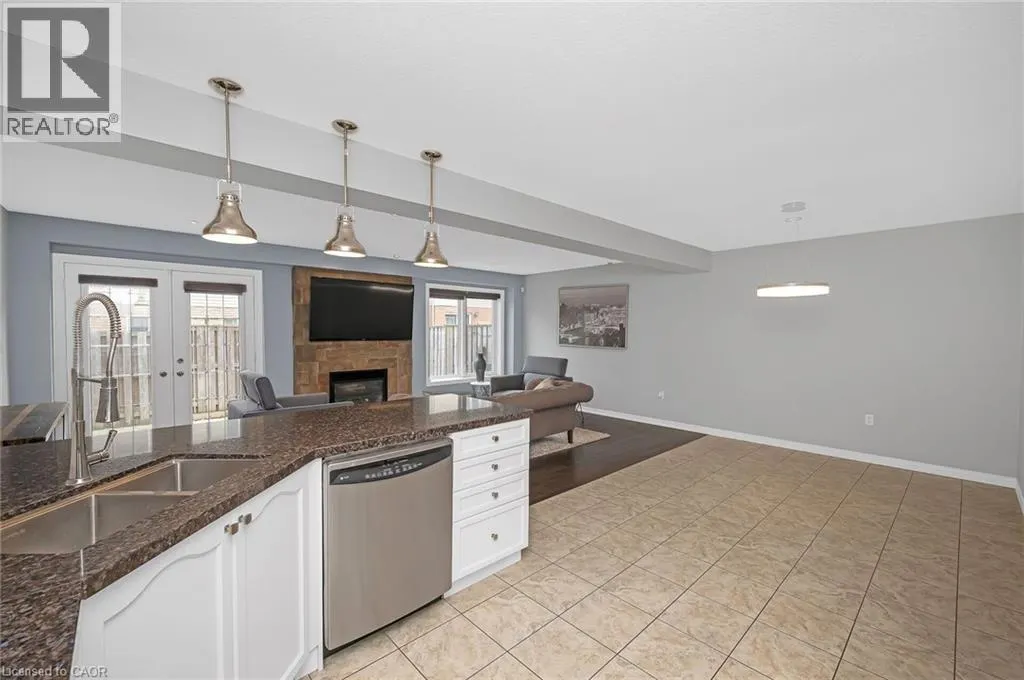 23 BELLFLOWER Boulevard