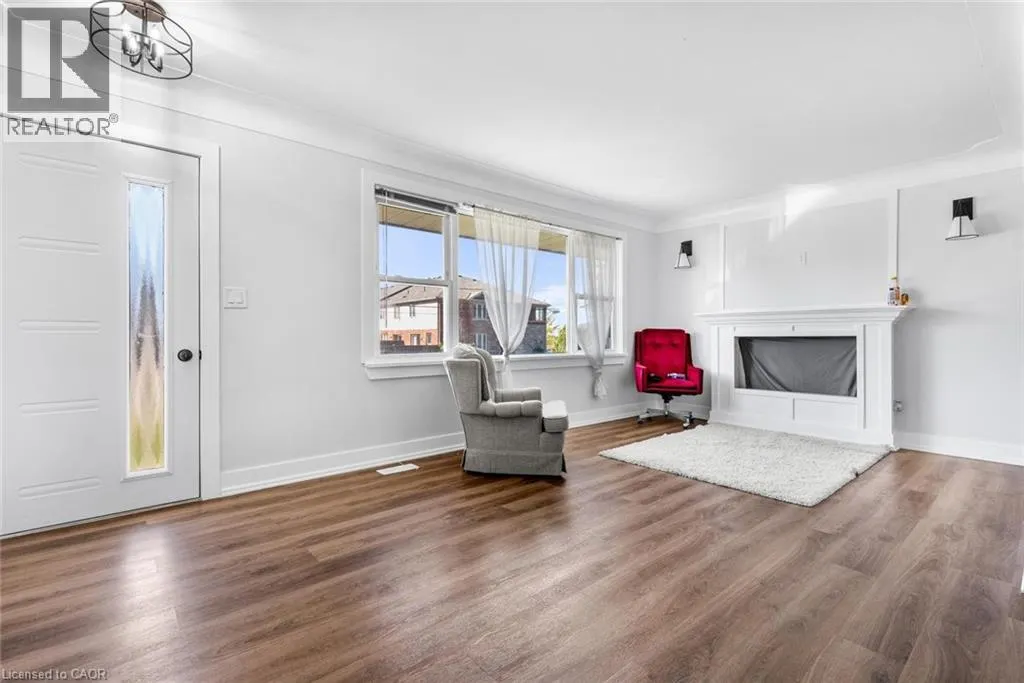 44 WEST Avenue