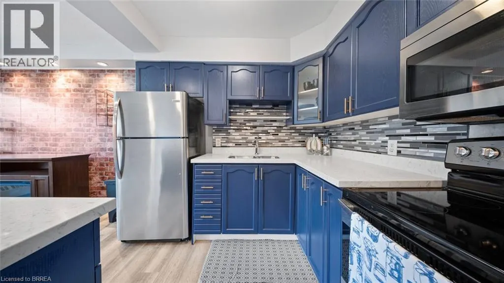 640 GREY Street Unit# 101, #101