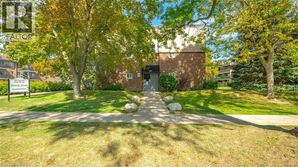 640 GREY Street Unit# 101, #101