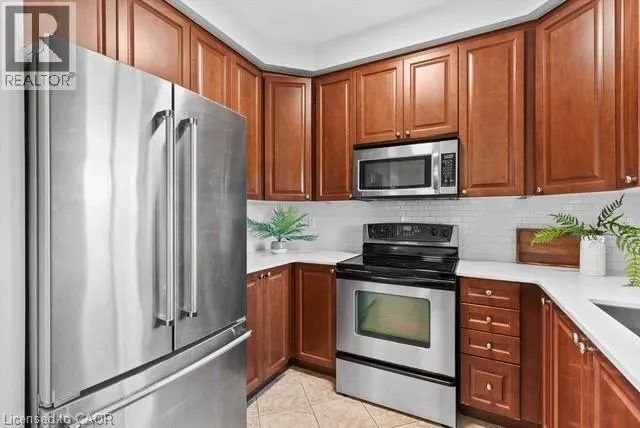 35 FIDDLEHEAD Crescent