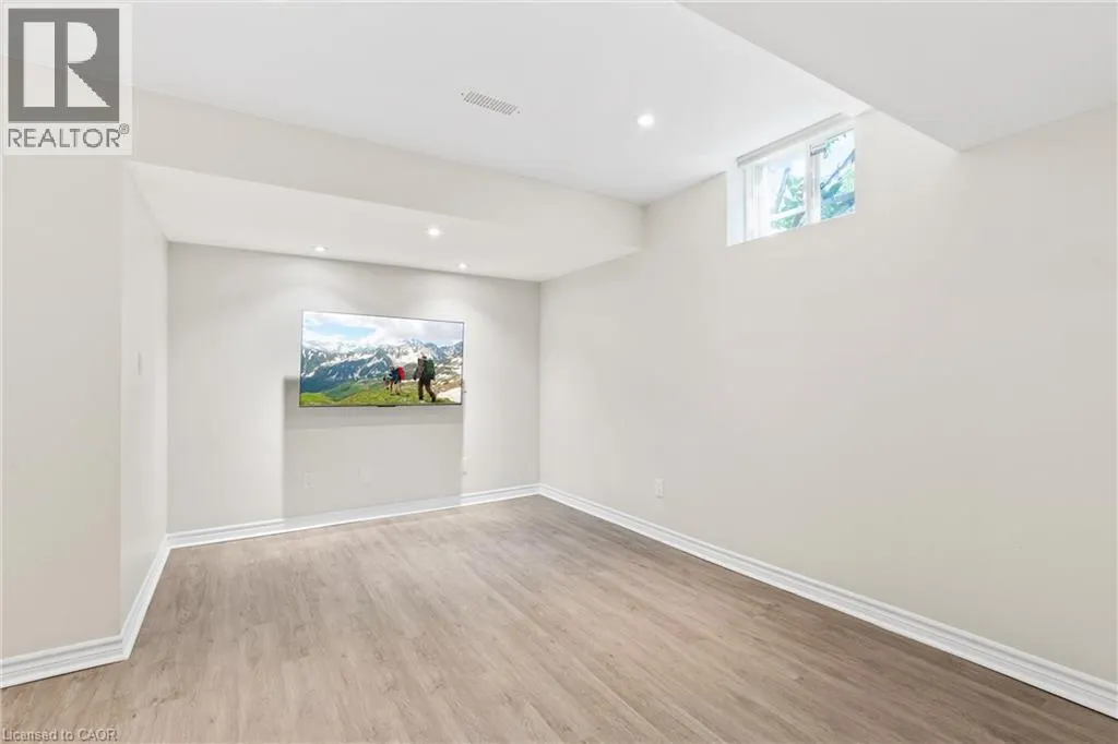35 FIDDLEHEAD Crescent