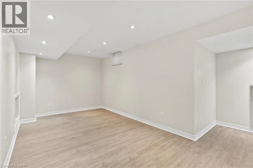35 FIDDLEHEAD Crescent