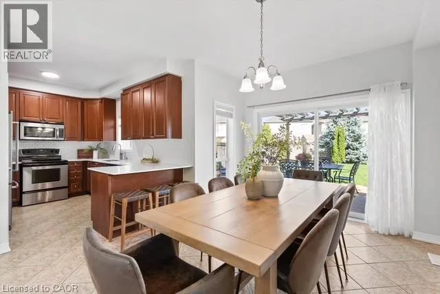 35 FIDDLEHEAD Crescent