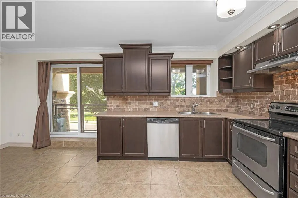 1212 FENNELL Avenue E Unit# 303, #303