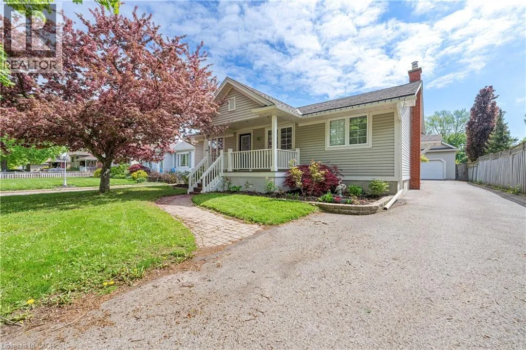 56 DUNKELD Avenue