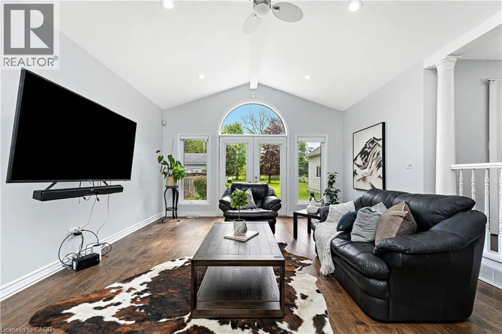 56 DUNKELD Avenue