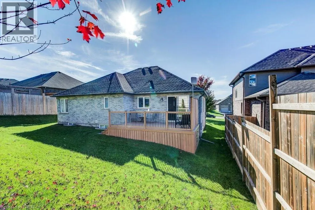 94 ANDREWS Drive W
