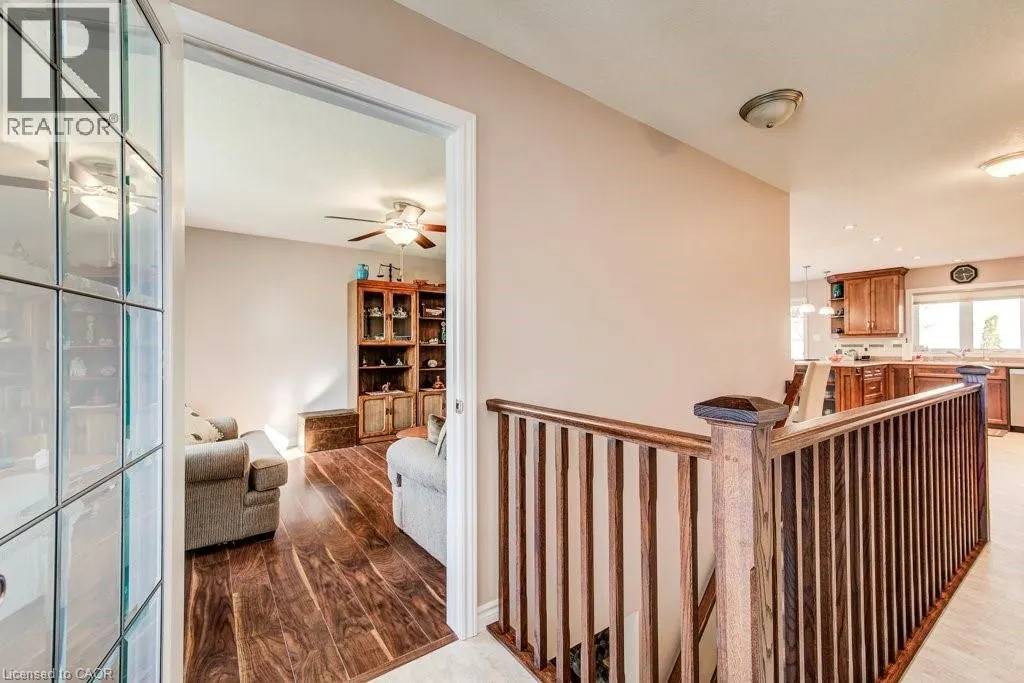 94 ANDREWS Drive W