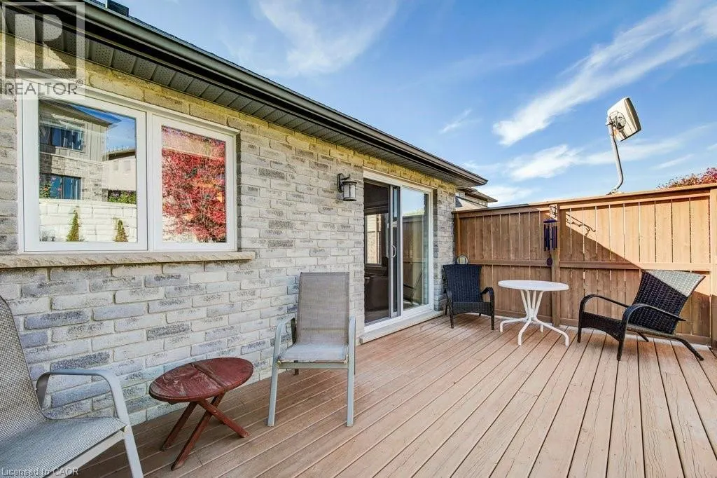 94 ANDREWS Drive W
