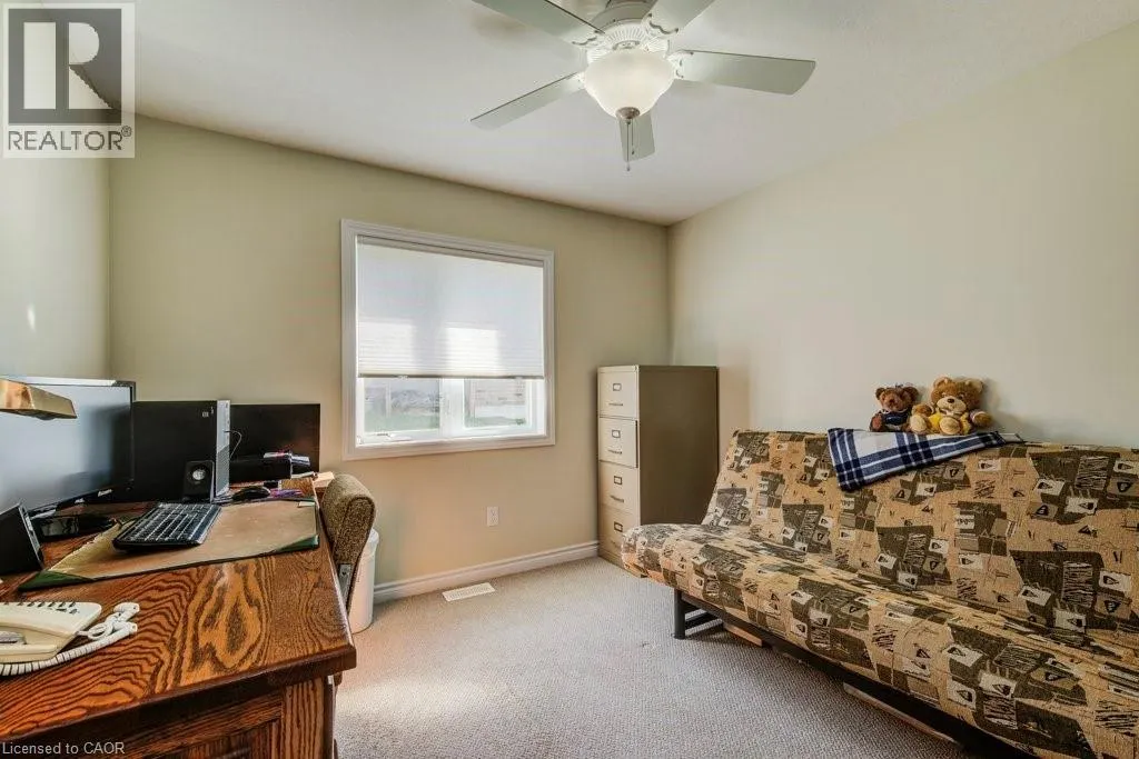 94 ANDREWS Drive W