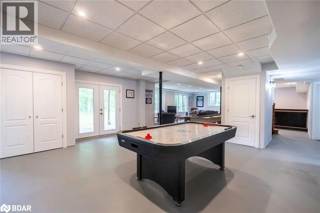 33 SPRINGHOME Road