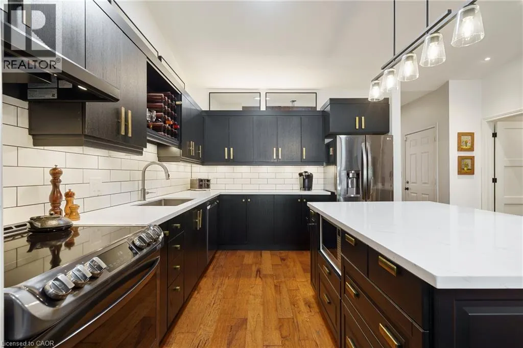 353 PARK Street W