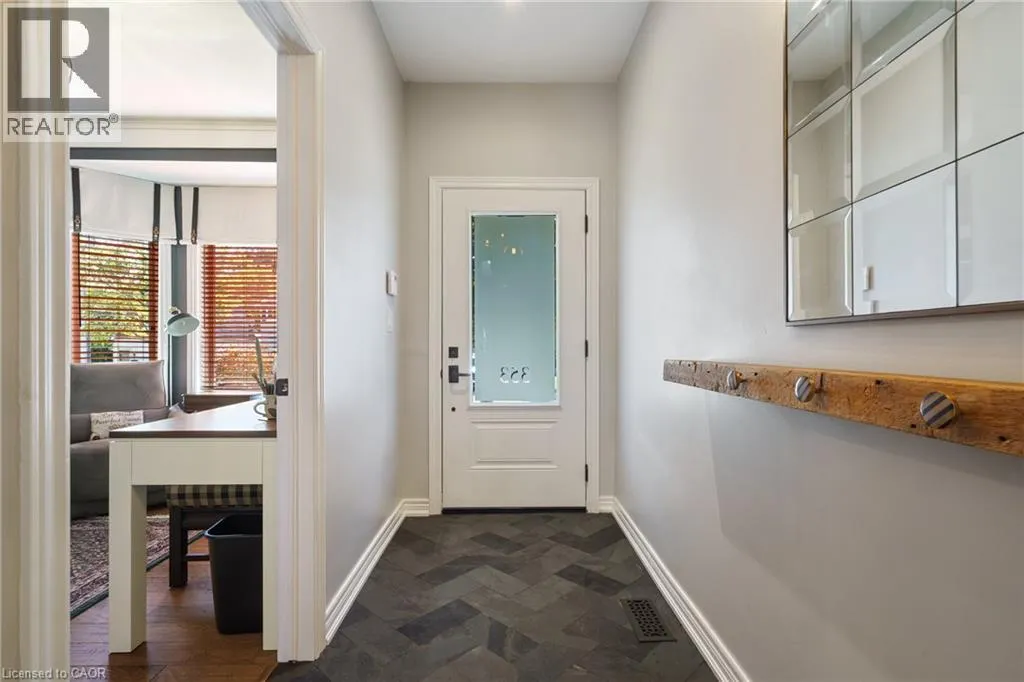 353 PARK Street W