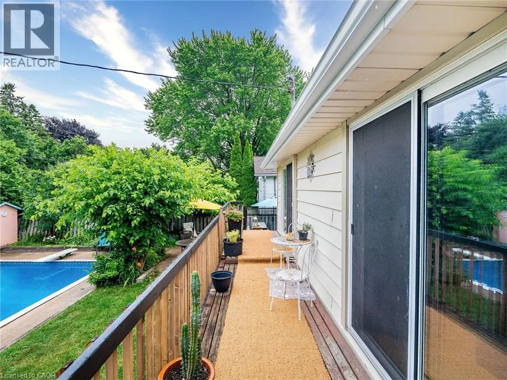 637 ARTREVA Crescent
