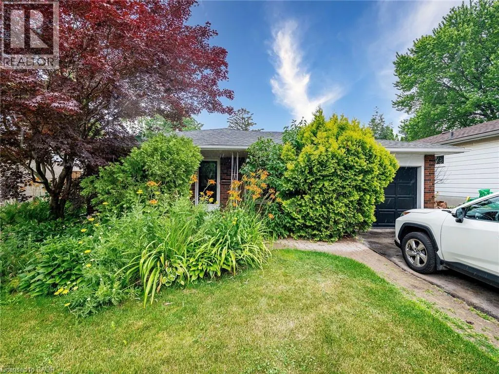 637 ARTREVA Crescent
