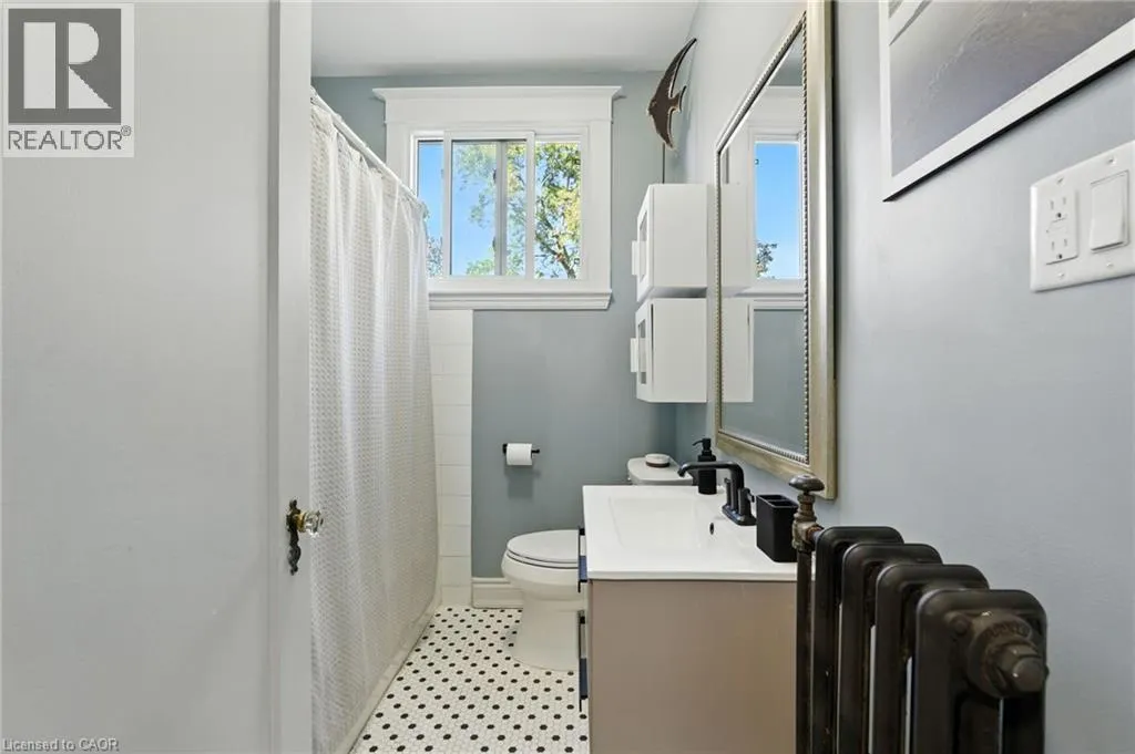 54 DUFFERIN Avenue Unit# 3, #3