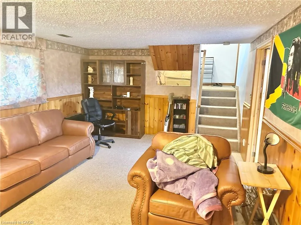 21 CARRIAGE Road