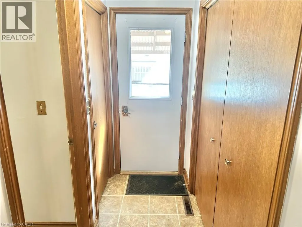 21 CARRIAGE Road