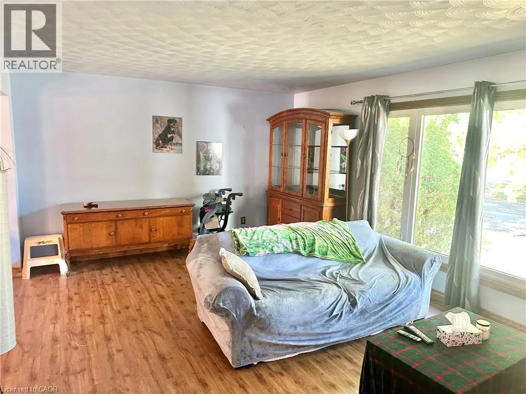 21 CARRIAGE Road