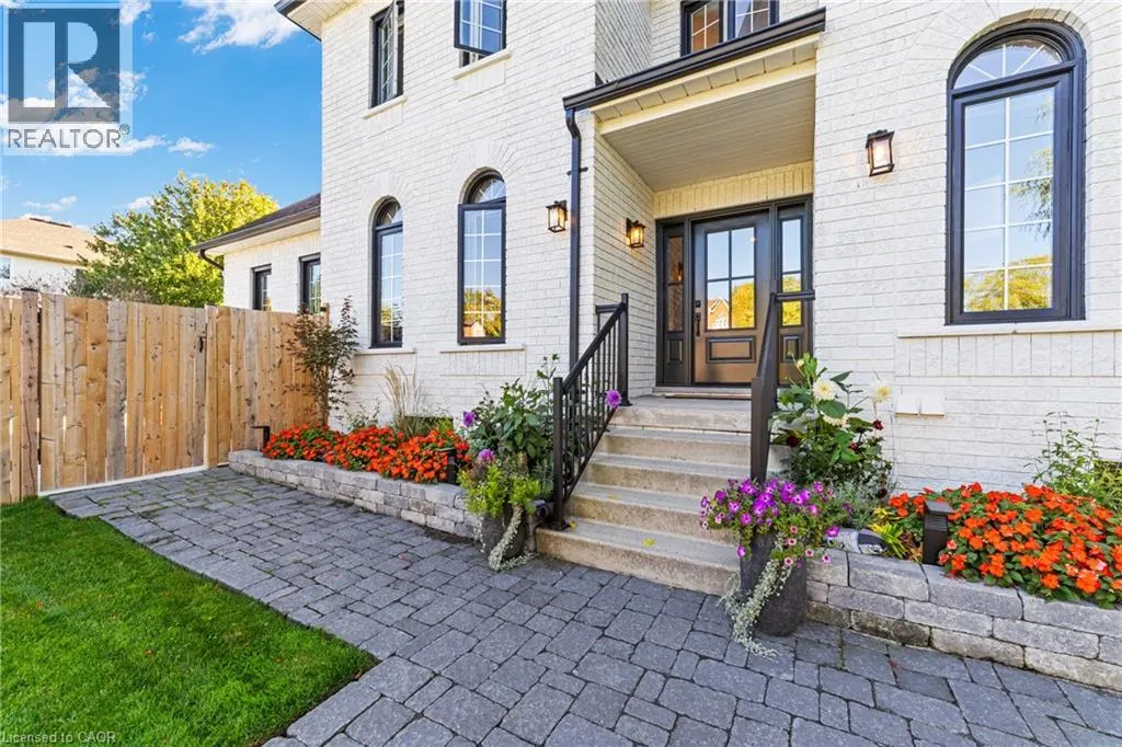 28 FENWICK Place