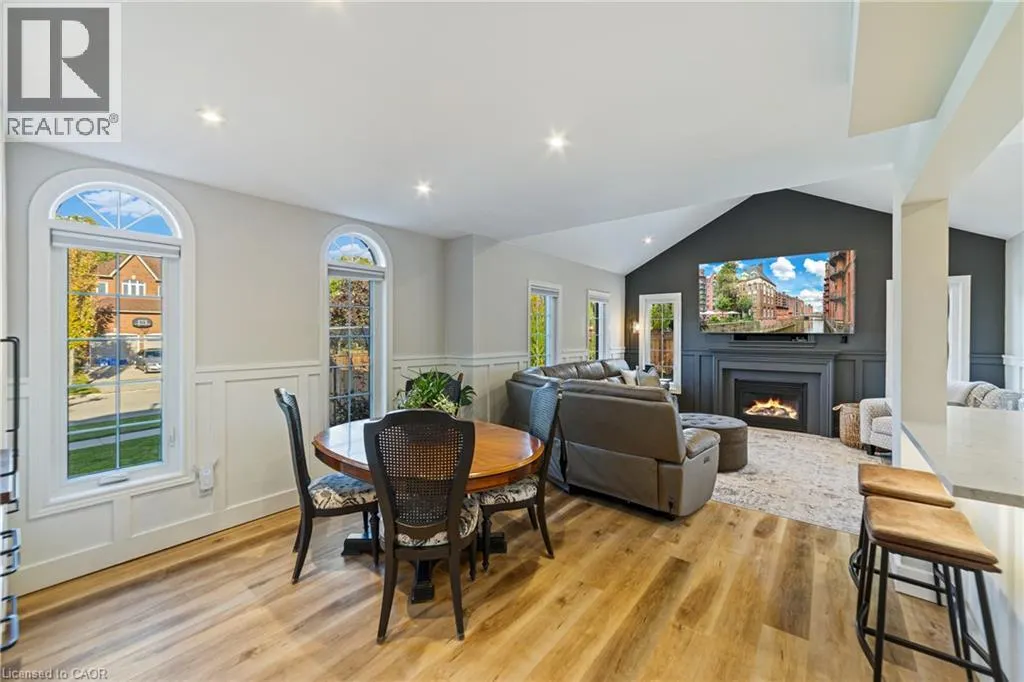 28 FENWICK Place
