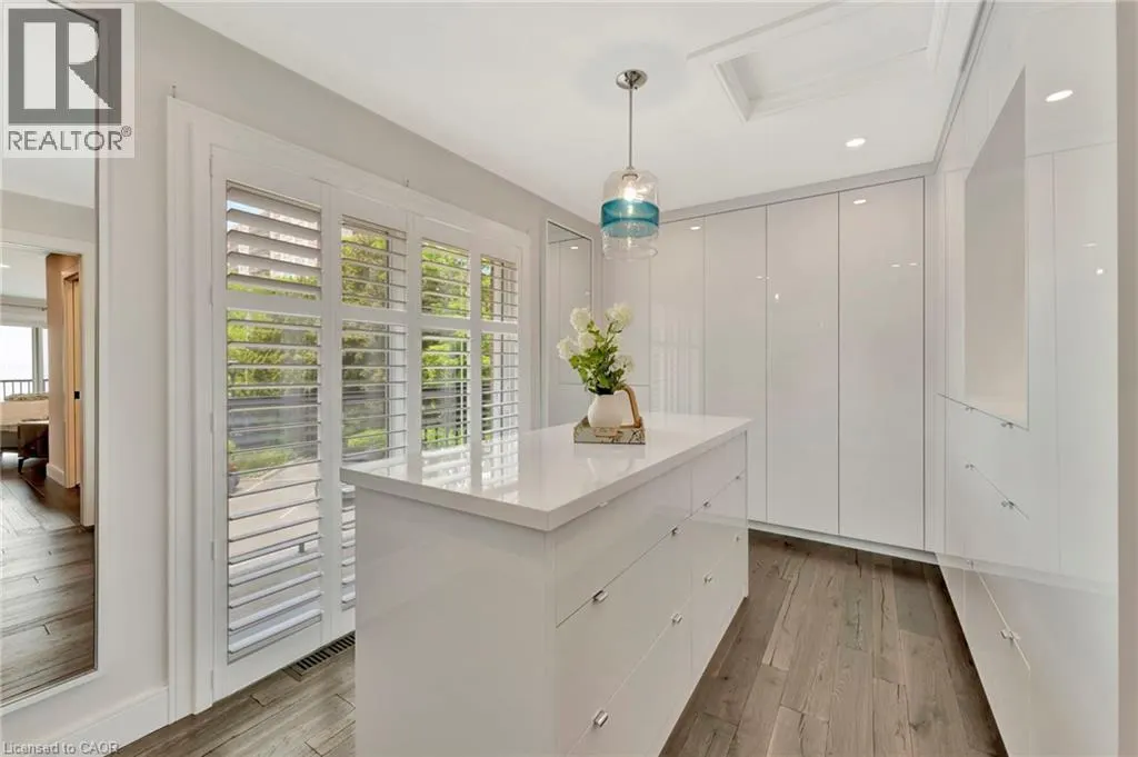 2136 OLD LAKESHORE Road Unit# 3, #3