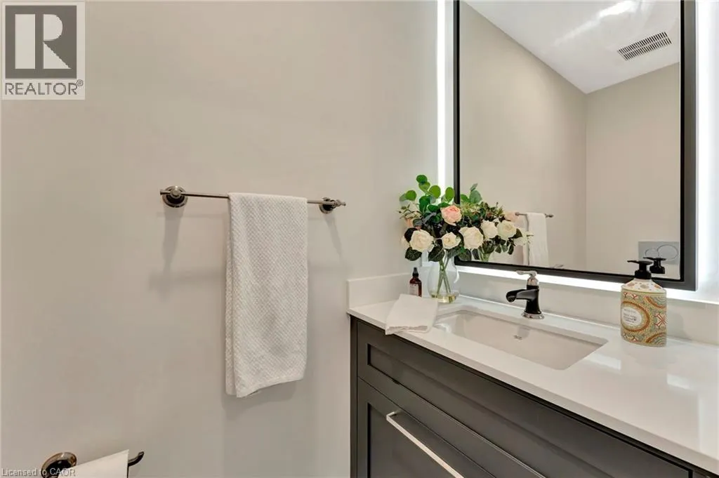 2136 OLD LAKESHORE Road Unit# 3, #3