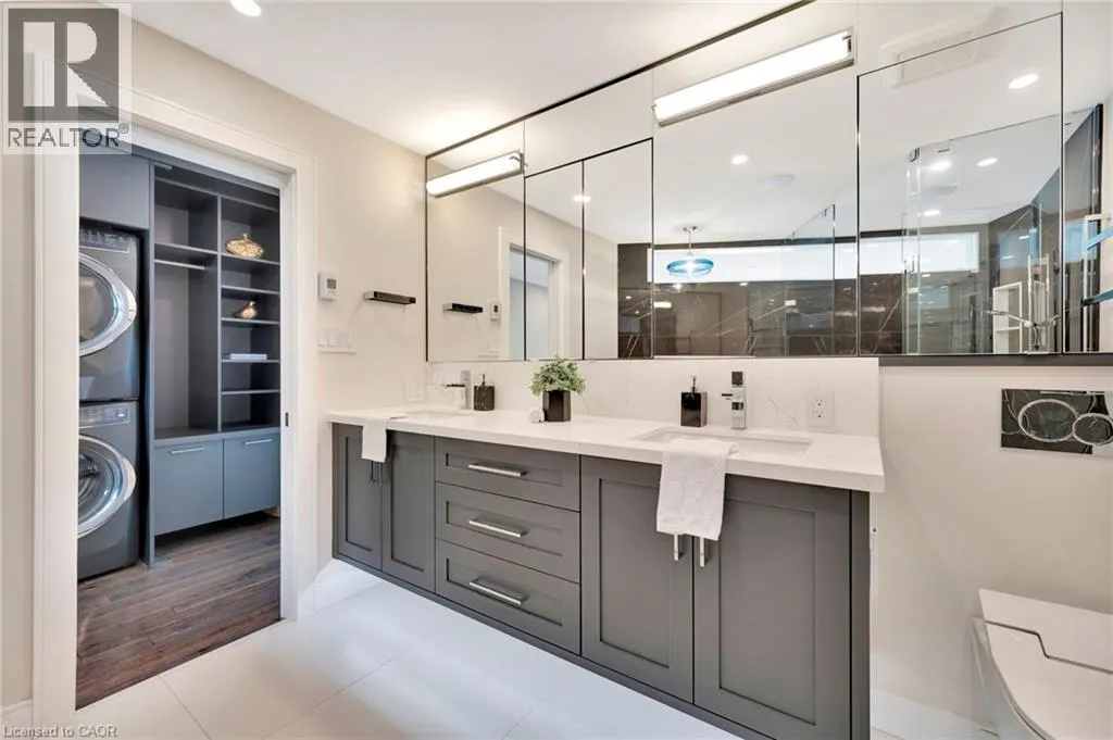 2136 OLD LAKESHORE Road Unit# 3, #3