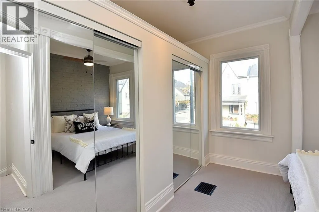 277 MAIN Street W