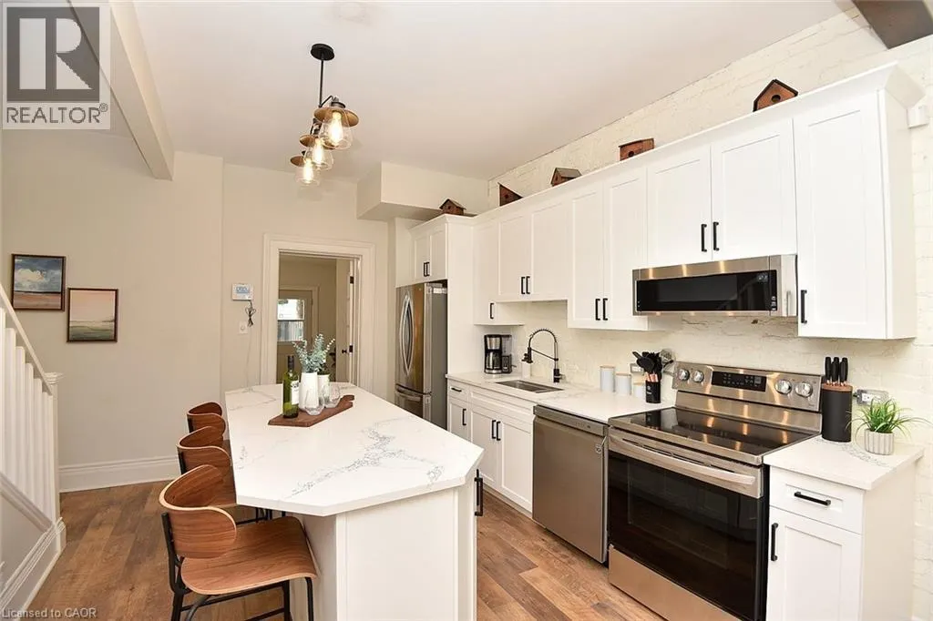 277 MAIN Street W
