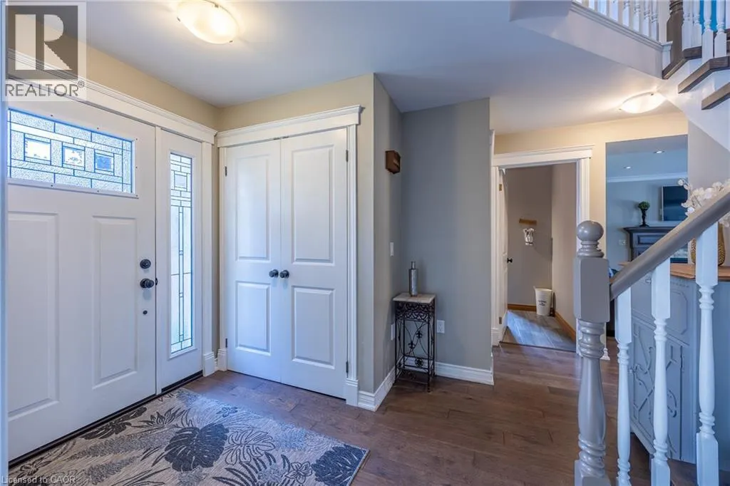 22 FALLS Crescent