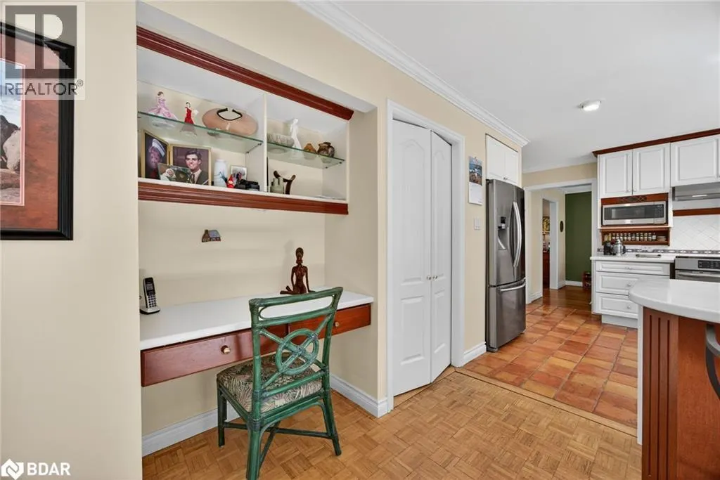 7 MAPLECREST Road