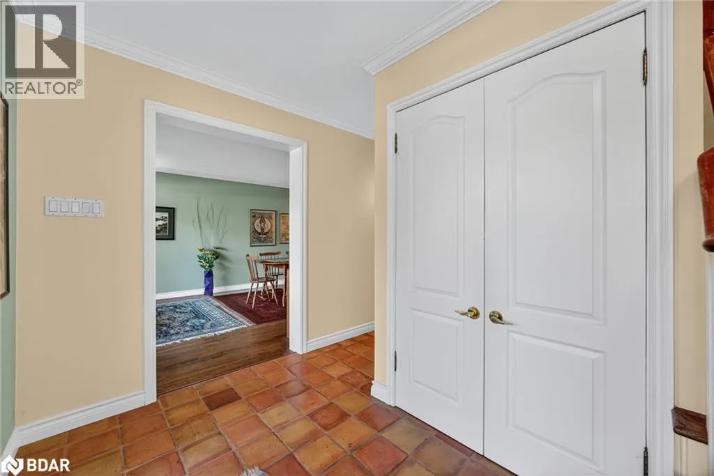 7 MAPLECREST Road