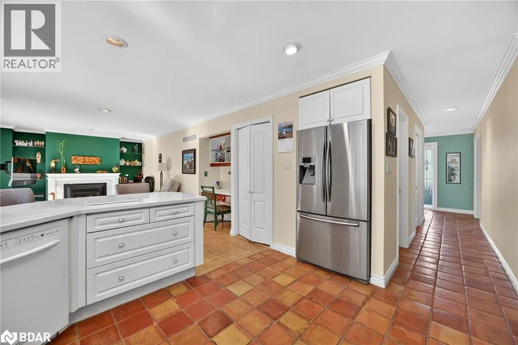 7 MAPLECREST Road